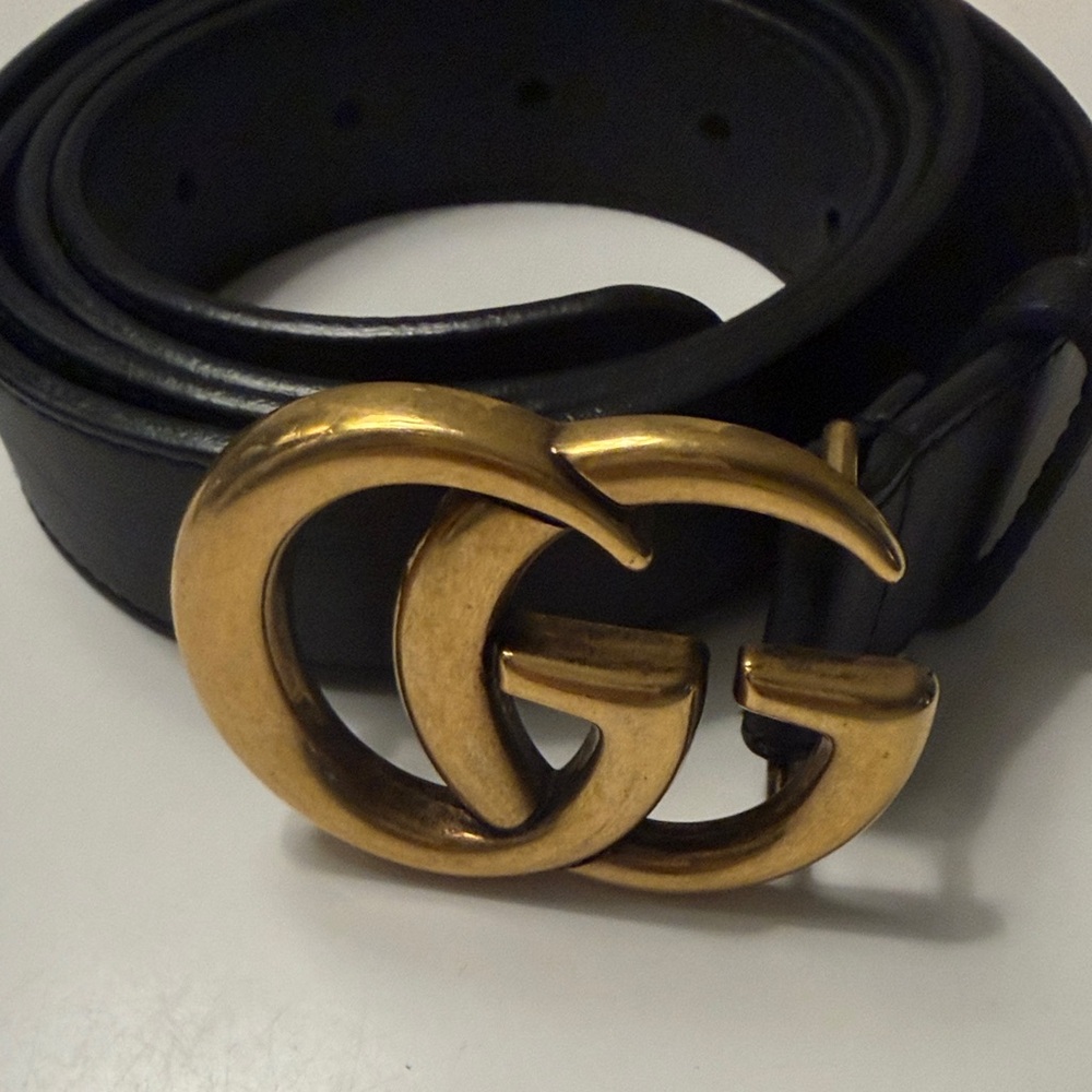 Gucci Black Leather Belt with Gold GG Buckle